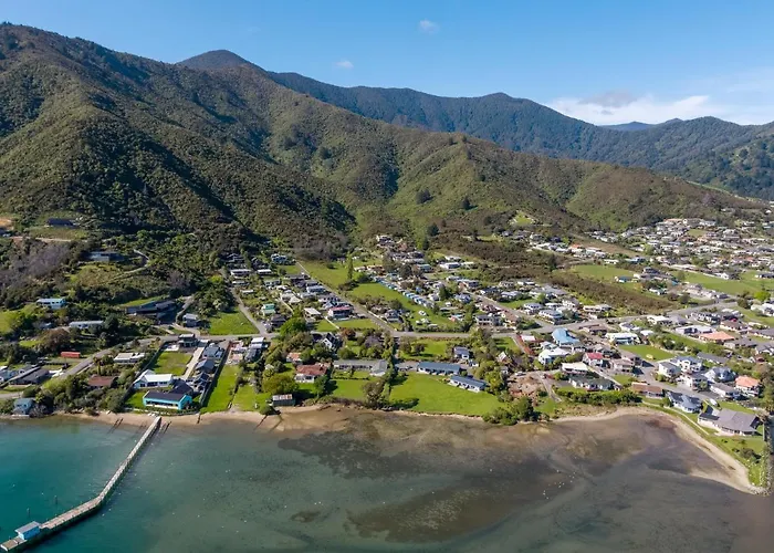 Bay Vista Waterfront Motel